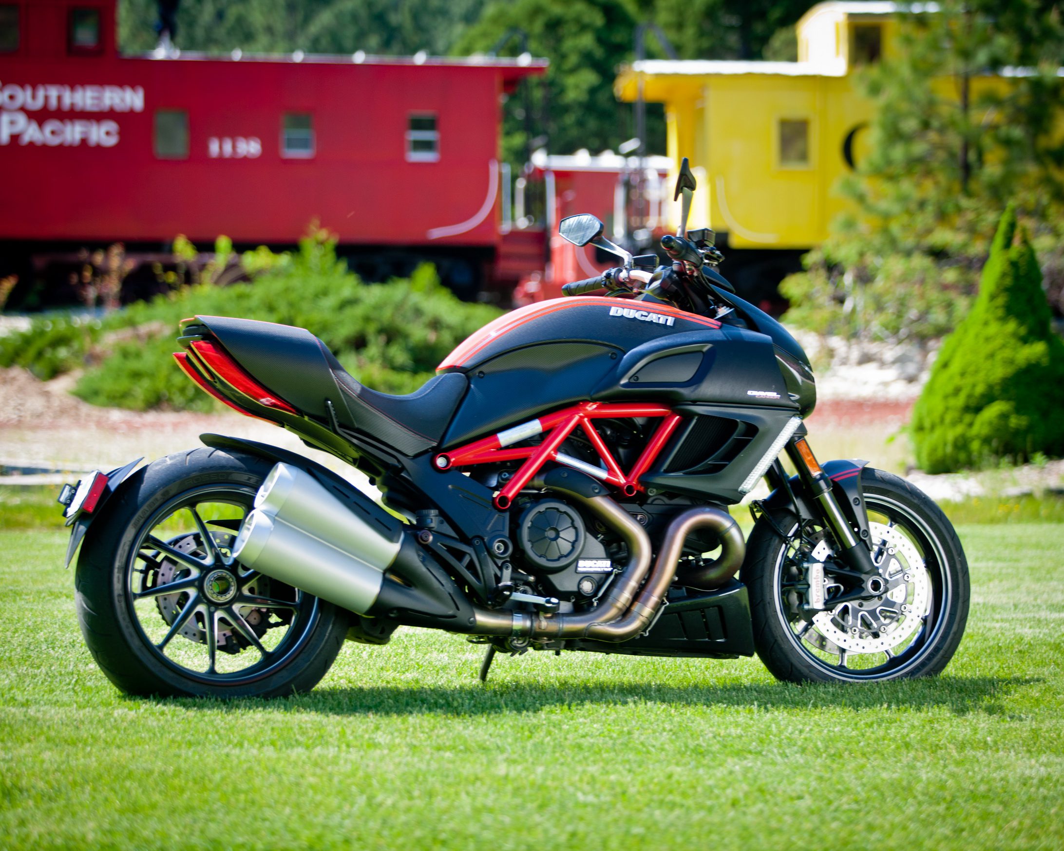 Ducati Diavel | Motorcycle USA-2982 | Dunsmuir Railroad Depot Museum