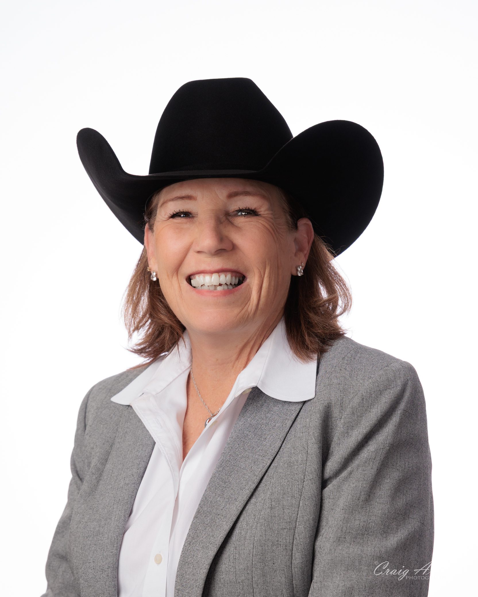 Susan Moore | Headshot | Medford Oregon